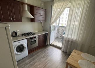 Сдаю 1-ком. квартиру, 38 м2, Татарстан, улица Сибгата Хакима, 5А