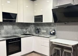 Сдаю 1-комнатную квартиру, 38 м2, Тюмень, Интернациональная улица, 199к5, ЖК Авиатор