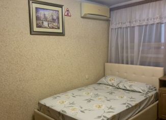 Сдается в аренду однокомнатная квартира, 30 м2, Сочи, улица Кирова, микрорайон Черемушки