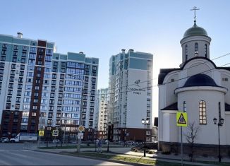 Продается 3-комнатная квартира, 67.7 м2, Смоленск, улица Александра Степанова, 14