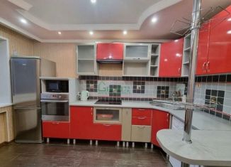 Сдаю 3-ком. квартиру, 80 м2, Тобольск, микрорайон 7А, 21Б