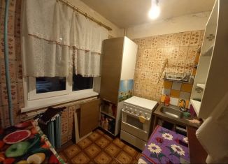 Продаю 3-ком. квартиру, 62.1 м2, Тихвин, 4-й микрорайон, 15