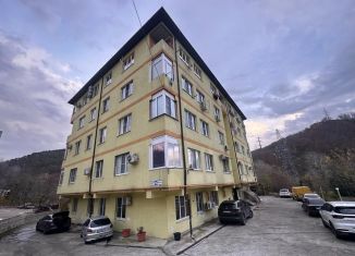 Продаю 3-комнатную квартиру, 80 м2, посёлок городского типа Дагомыс, Армавирская улица, 138