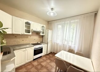 Сдам в аренду 1-ком. квартиру, 39 м2, Москва, Донецкая улица, 1, район Марьино
