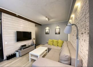 Продам 2-ком. квартиру, 42.8 м2, Екатеринбург, улица Хмелёва, 12, Орджоникидзевский район