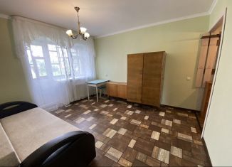 Сдам в аренду 2-комнатную квартиру, 28 м2, Тобольск, улица Семёна Ремезова, 3А