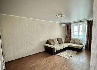 Сдача в аренду 1-комнатной квартиры, 38 м2, Саратов, улица имени А.В. Плякина, 3А, ЖК Авиатор