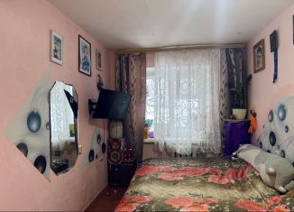 Продажа 3-ком. квартиры, 50.4 м2, Березники, улица Пятилетки, 69