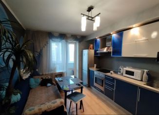 Сдается в аренду 2-комнатная квартира, 62 м2, Ярославль, улица Строителей, 17