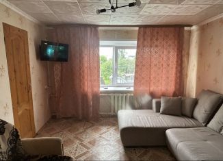 Сдается в аренду 2-ком. квартира, 49 м2, Калужская область, улица Чкалова, 49