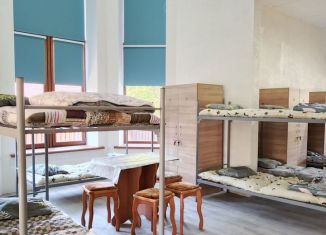 Сдаю в аренду 3-комнатную квартиру, 100 м2, Ярославль, улица Парижская Коммуна, 5