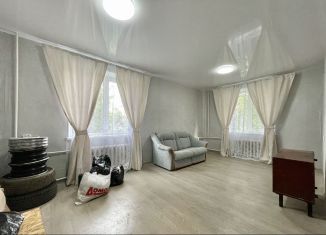 Сдается в аренду 1-комнатная квартира, 32 м2, Ломоносов, Владимирская улица, 24