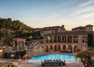 Продается дом, 570 м2, посёлок городского типа Ливадия, Виноградная улица, 25В