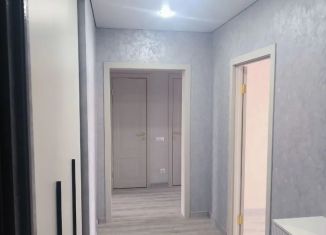 Сдаю 2-ком. квартиру, 59.8 м2, Оренбург, улица Братьев Хусаиновых, ЖК Акварель