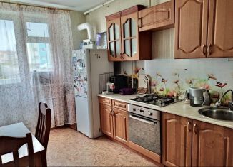 Трехкомнатная квартира на продажу, 69 м2, сельский посёлок Новинки, Высокая улица, 7к1, ЖК Окский Берег