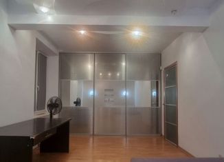 Продажа 4-комнатной квартиры, 127.5 м2, Магнитогорск, улица Горького