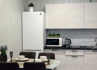 Сдам 1-ком. квартиру, 39 м2, Оренбургская область, Комсомольская улица, 198