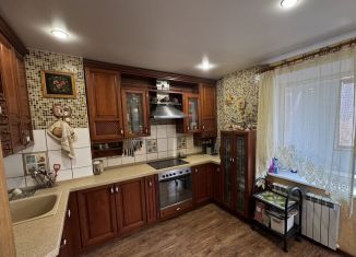 Продаю четырехкомнатную квартиру, 118 м2, Воронеж, бульвар Победы