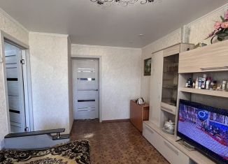 Продаю 2-ком. квартиру, 45 м2, Ишимбай, проспект Ленина, 66