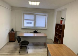 Сдаю офис, 50 м2, Калининград, улица Дзержинского, 17А