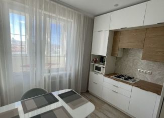 Продам 1-ком. квартиру, 38 м2, Горячий Ключ, улица Ленина