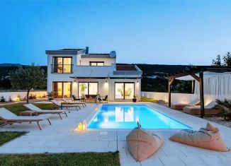 Продаю коттедж, 180 м2, Сочи