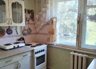 Продаю трехкомнатную квартиру, 58 м2, Шелехов, 1-й микрорайон, 20