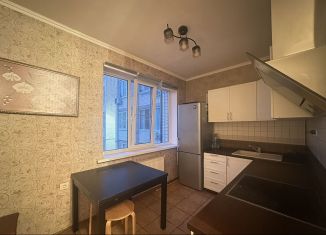 Сдаю 1-ком. квартиру, 35 м2, Краснодар, улица имени С.В. Рахманинова, 28, Музыкальный микрорайон