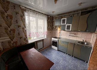 Сдам в аренду 2-ком. квартиру, 46 м2, Юрга, бульвар Металлургов, 5