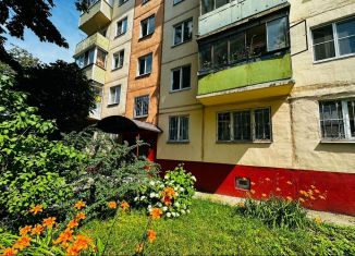 Продам 1-комнатную квартиру, 31 м2, Серпухов, Советская улица, 112