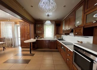 Дом на продажу, 350 м2, посёлок Молодёжный, Школьная улица, 62