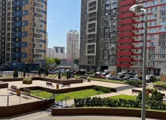 Продаю трехкомнатную квартиру, 100 м2, Москва, улица Лобачевского, 118к2, район Раменки