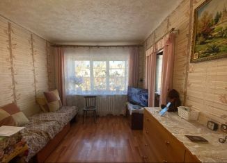 Продаю 3-комнатную квартиру, 43 м2, Соль-Илецк, Центральная улица, 4