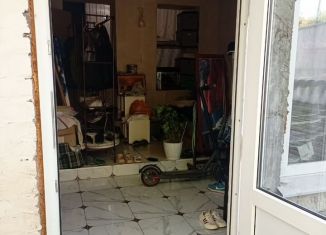 Продам 2-ком. квартиру, 56 м2, Керчь, переулок Гагарина, 5