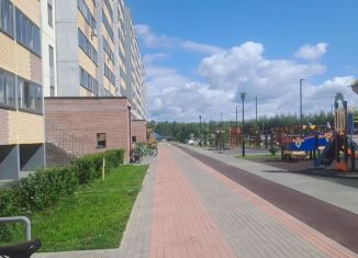 Продам квартиру студию, 31.5 м2, Тюмень, Интернациональная улица, 199к3, ЖК Москва