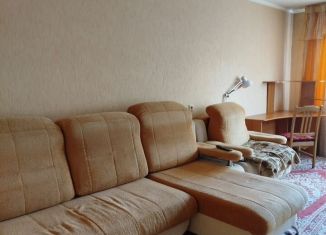 Сдается 2-комнатная квартира, 74 м2, Тюмень, улица Шиллера, 34