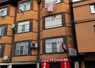 Продам торговую площадь, 57 м2, Махачкала, улица Салаватова, 40, Советский внутригородской район