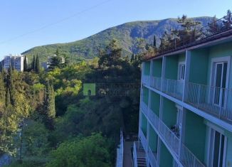 Продам квартиру студию, 56 м2, посёлок городского типа Партенит, улица Победы, 21