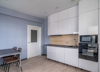 Сдается в аренду двухкомнатная квартира, 57 м2, Екатеринбург, переулок Трактористов, 4, метро Геологическая