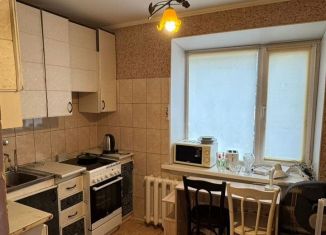 Сдается в аренду однокомнатная квартира, 35 м2, Колпино, улица Металлургов, 13