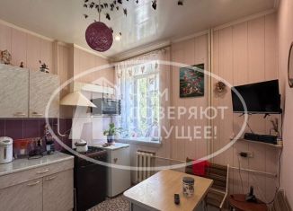 Продам 2-комнатную квартиру, 46.6 м2, Чусовой, улица Челюскинцев, 12