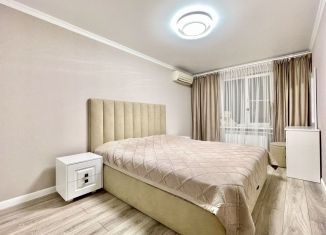 Продам 2-ком. квартиру, 52 м2, посёлок городского типа Яблоновский, улица Лаухина, 9