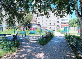 Продается 3-ком. квартира, 61 м2, село Птичник, улица 40 лет Победы, 1