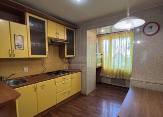 Продам 2-ком. квартиру, 48.7 м2, Оренбург, Ялтинская улица, 47, Центральный район