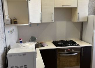 Сдается 1-ком. квартира, 39.9 м2, Курская область, улица Батова, 2