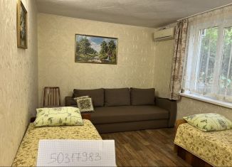 Сдается дом, 40 м2, Феодосия, Октябрьская улица, 7