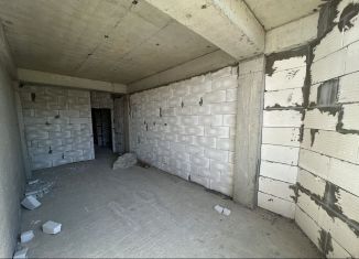 2-ком. квартира на продажу, 82.2 м2, Хасавюрт, улица Нурадилова, 77А