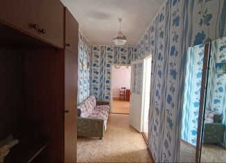 Продается двухкомнатная квартира, 62.8 м2, посёлок городского типа Саракташ, улица Калинина, 22А