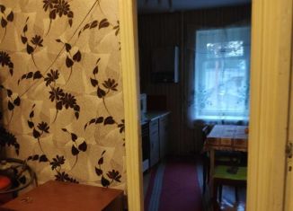 Продаю 2-комнатную квартиру, 46 м2, поселок городского типа Максатиха, Пролетарская улица, 46