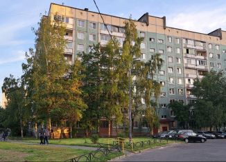 Продаю 4-ком. квартиру, 72.5 м2, Санкт-Петербург, Ленская улица, 4к3А, муниципальный округ Пороховые